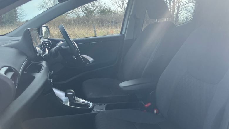 Toyota Yaris 1.5 Hybrid Design 5dr CVT Hybrid Hatchback